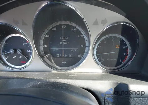 2009 Mercedes-Benz C 300 Luxury/Sport z USA, uszkodzony, nr VIN WDDGF54X29R056814